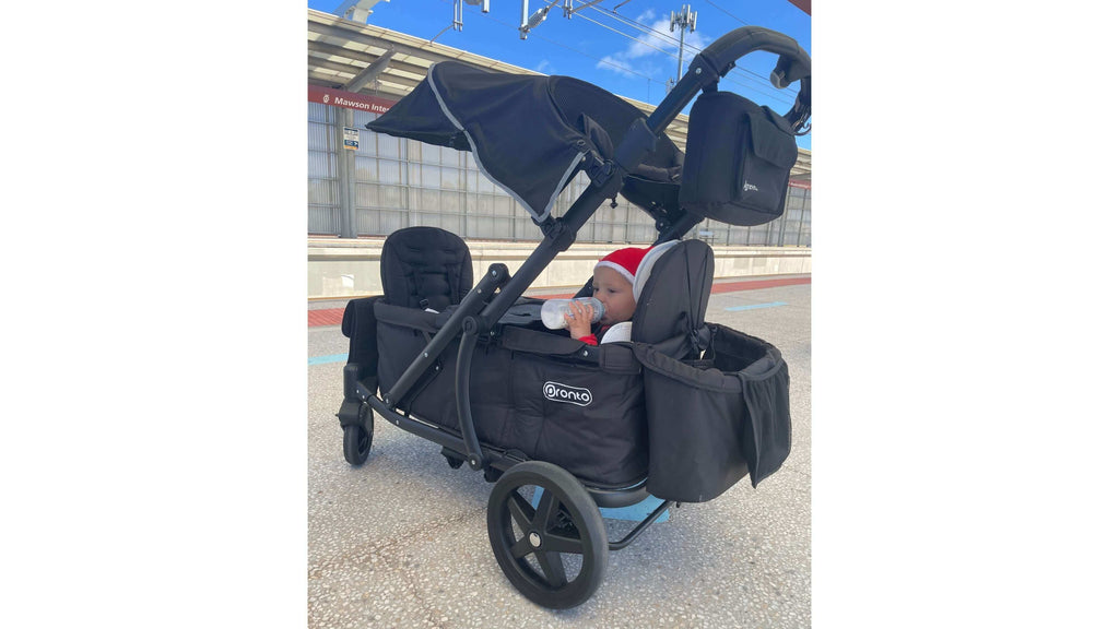 Pronto_Stroller_Organiser_Space_Grey_On_Wagon