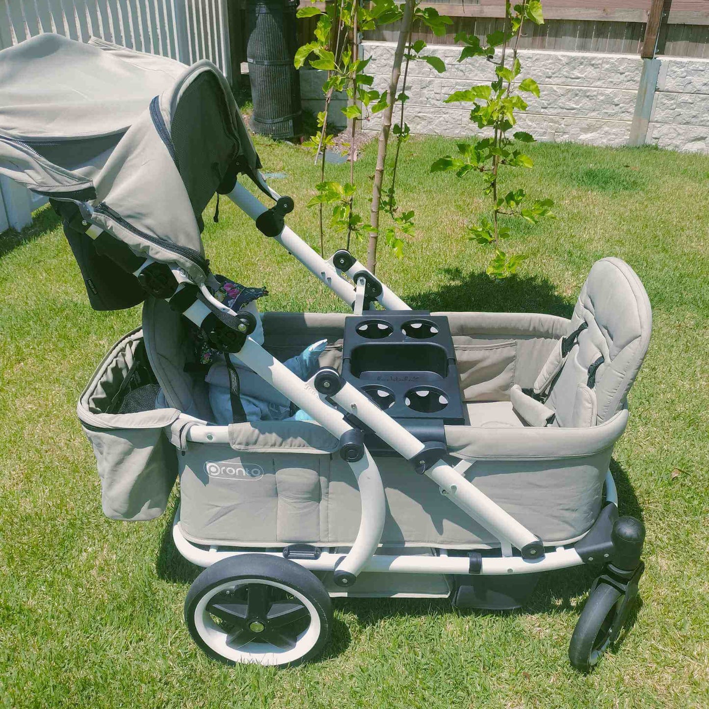 Larktale - Universal Snack Tray